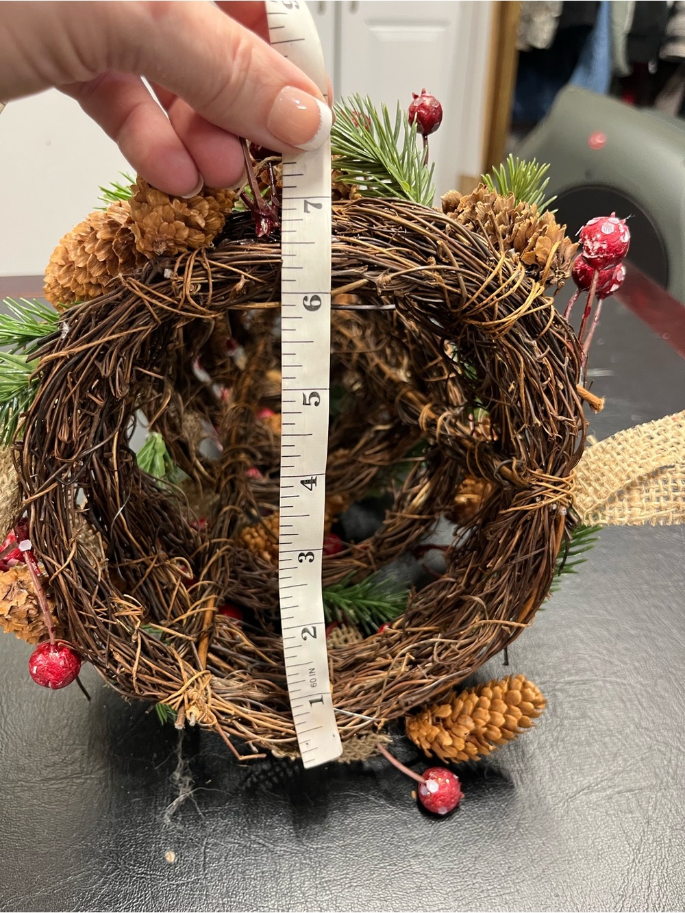 Rustic tabletop decorated tree - Picture 6 of 7